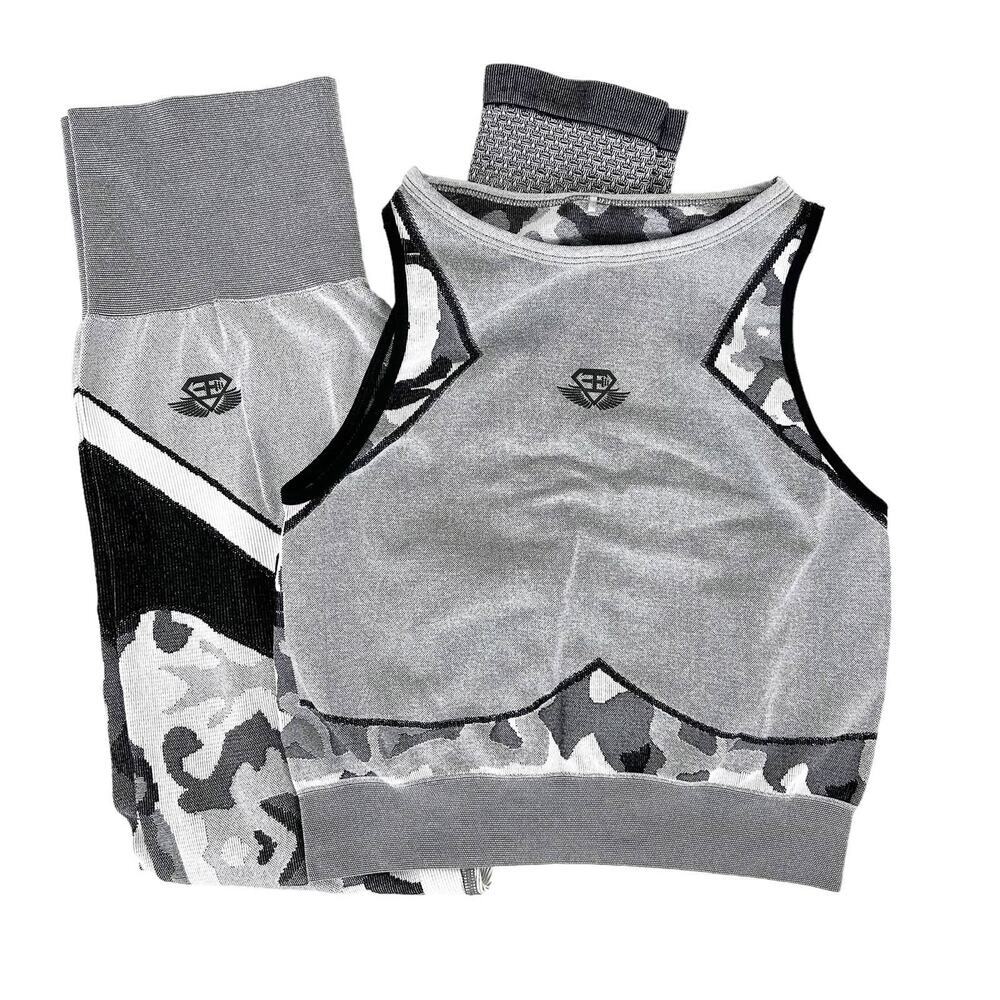 Engineered Life Gray Camo Gym Gear Top & Legging Set - Like New
